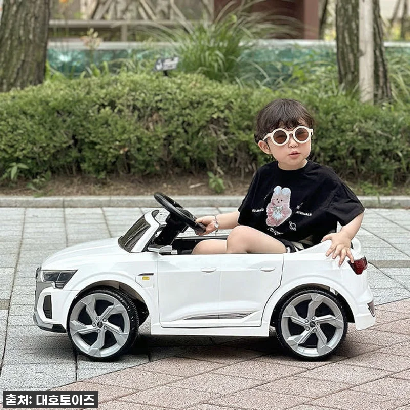 아우디 SQ8 e-tron 유아전동차 관련 이미지 1