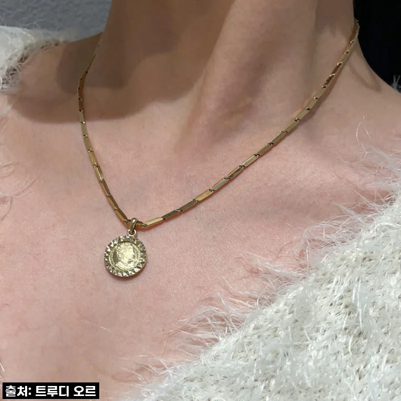 14K 18K 엘리자베스 코인 펜던트 대나무 체인 목걸이: 고급스러움의 정석, 놓치면 후회할 가격!