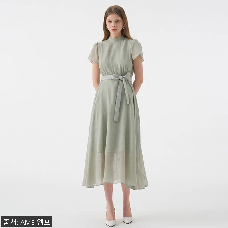 ELLA Mock neck Petal 관련 이미지 1
