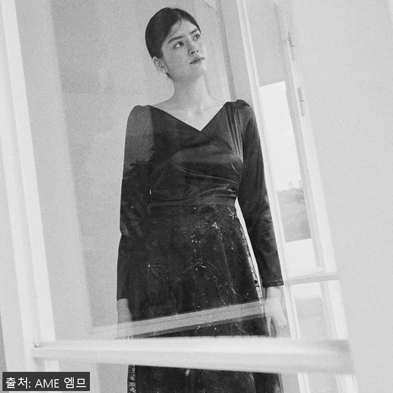 GRACE dress_Black, 세련된 블랙 드레스로 완성한 특별한 하루 10 GRACE dress_Black, 세 관련 이미지 3
