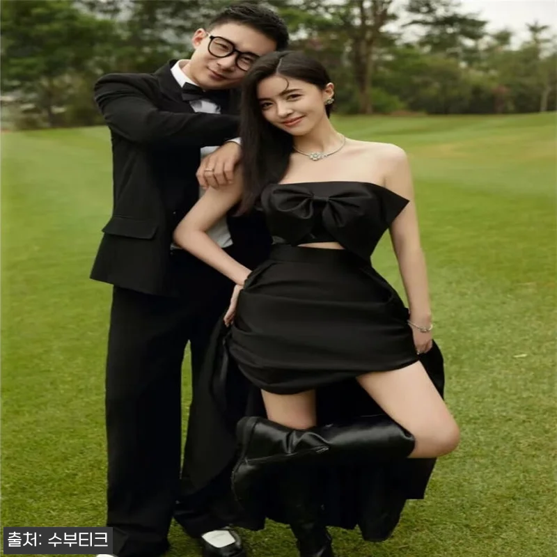 블랙 튜브탑 투피스로 완성한 셀프웨딩 관련 이미지 1