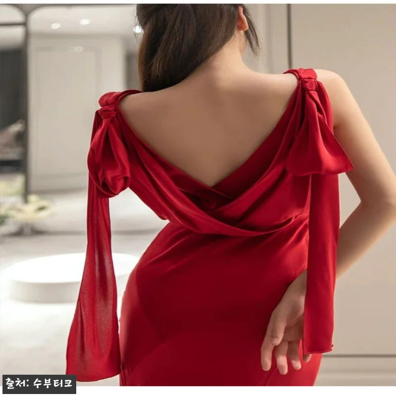 직접 입어본 새틴 민소매 나시 브이넥 관련 이미지 4