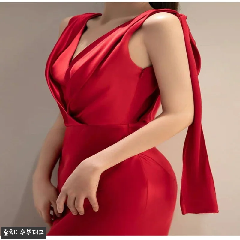 직접 입어본 새틴 민소매 나시 브이넥 관련 이미지 5