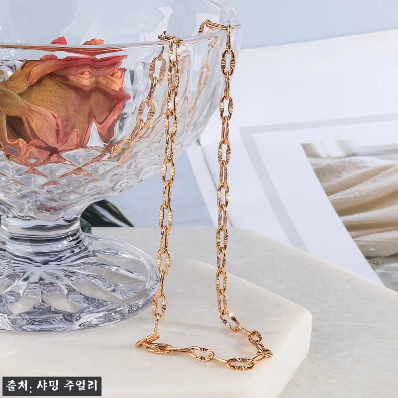 엘리자베스 커팅 코인 펜던트 목걸이, 과하지 않은 볼륨감이 돋보이는 18K 선물 추천 11 엘리자베스 커팅 코인 펜던트 목걸이, 관련 이미지 3