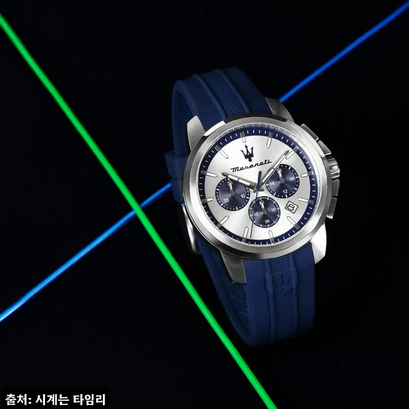 마세라티 SUCCESSO 실버/블루 시계, 클래식한 손목 포인트로 눈여겨볼 이슈템